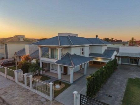 Casa 4 dormitórios em Capão da Canoa | Ref.: 10416